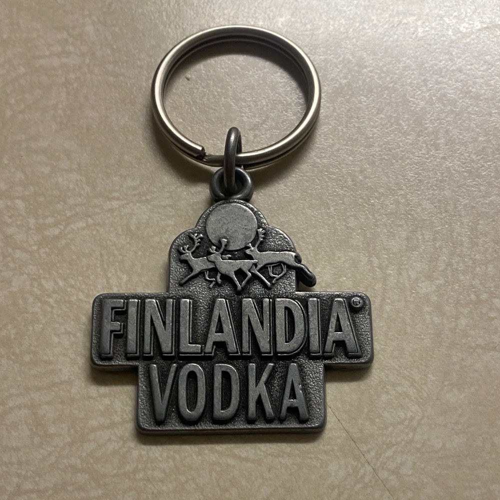 Vintage Finlandia Vodka Metal Reindeer Moon Keychain Pewter Finish Gift